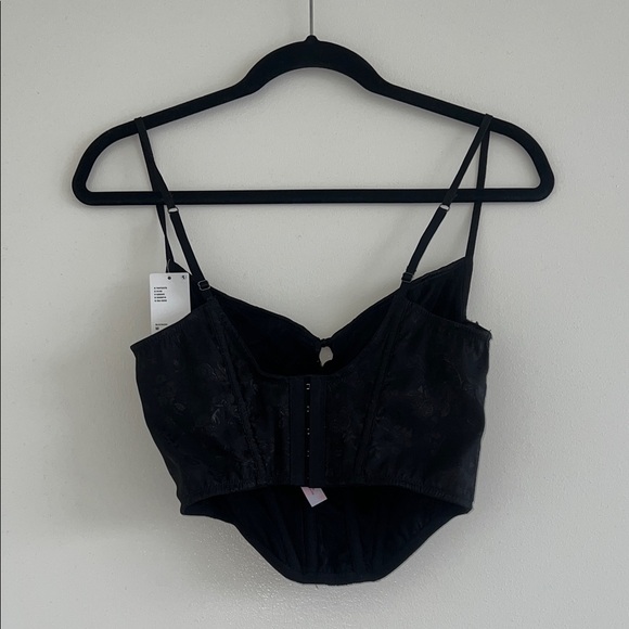 Urban Outfitters Elegant Black Ruched Crop Top - Picture 3 of 5